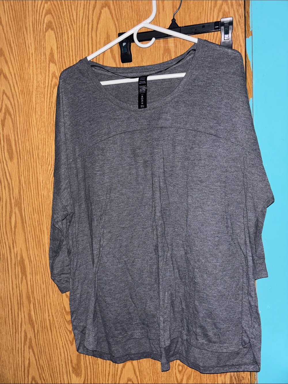 RBX Women’s Gray Long Sleeve Scoop Neck Top
